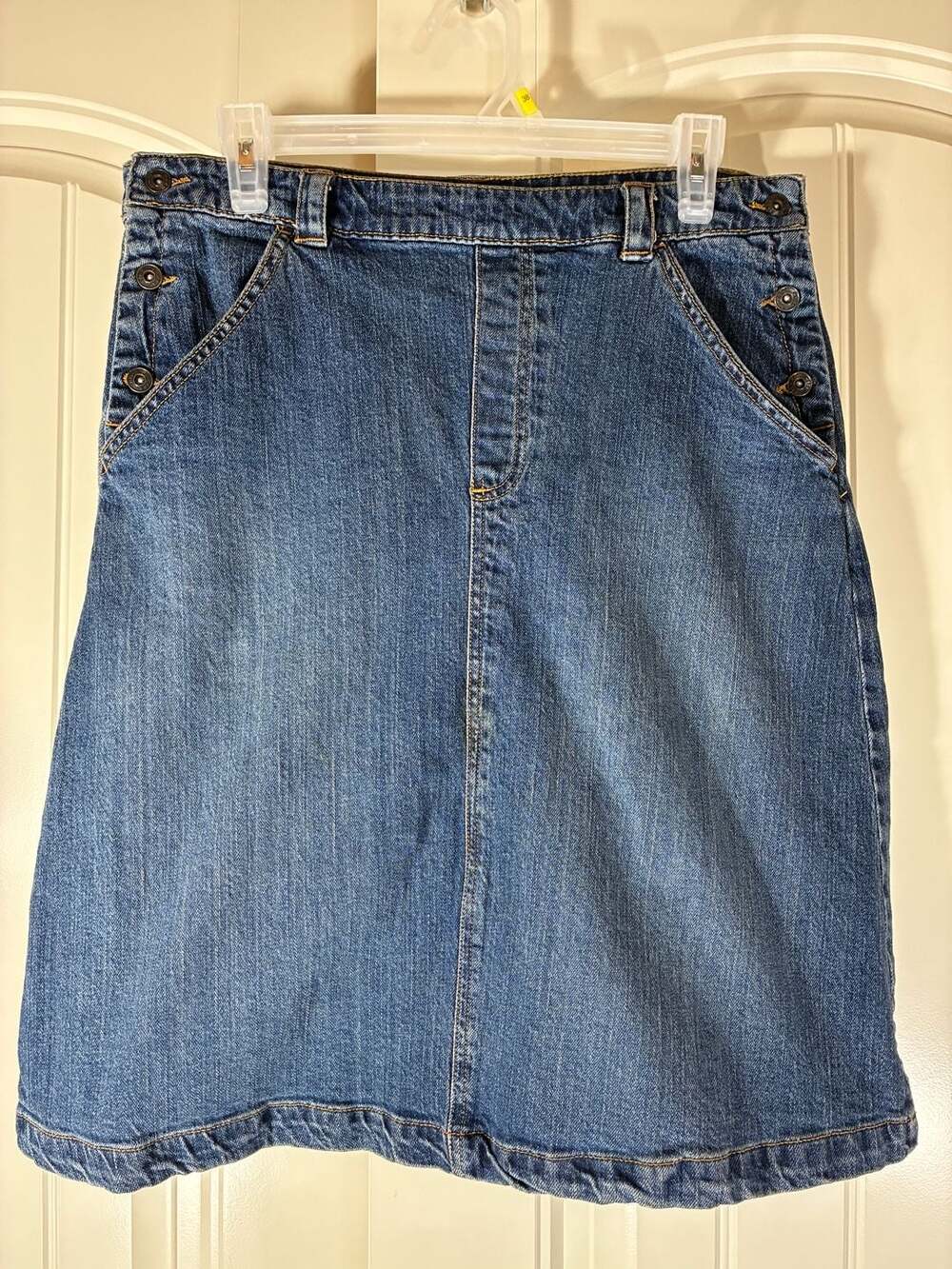 High Sierra Denim Skirt Size 8 Blue Cotton Button Accent